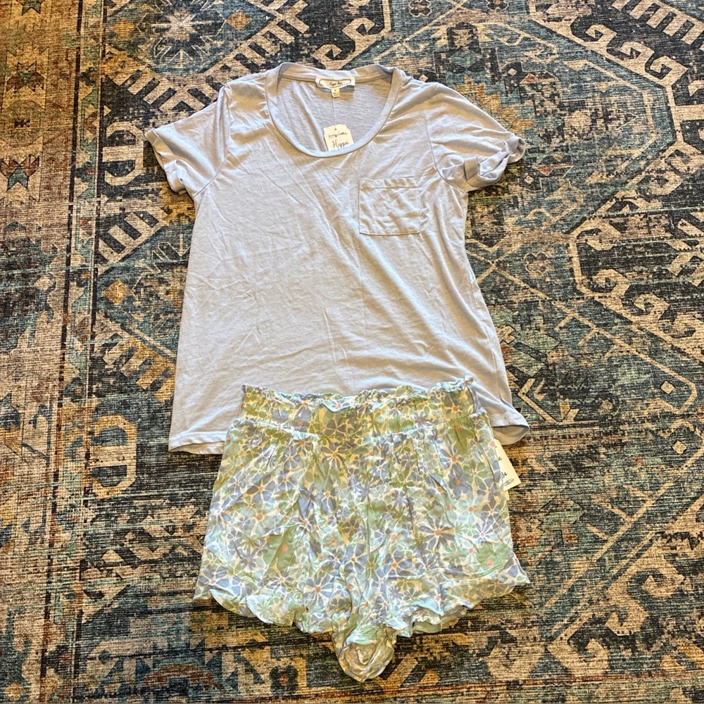 Hippie Rose nwt PJ/lounge set size M short sleeve top and shorts